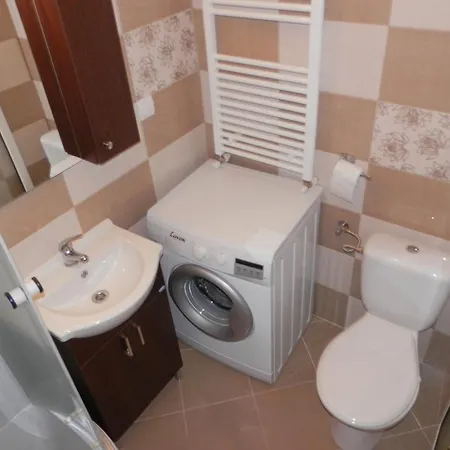 Апартаменти Apartament Poarta Schei