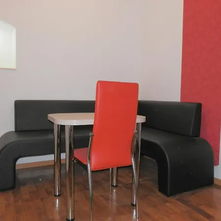 Апартаменти Apartament Poarta Schei
